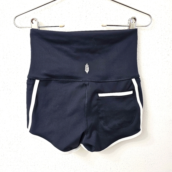 Free People Movement Black Island Time Short size Small NWOT - Picture 8 of 9